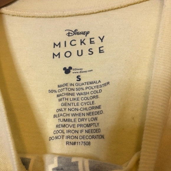 3/$25 🙌🏼 Disney Mickey Mouse University Cropped Graphic Tee Small - Picture 5 of 5